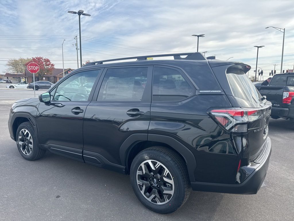 2026 Subaru Forester Premium photo 3