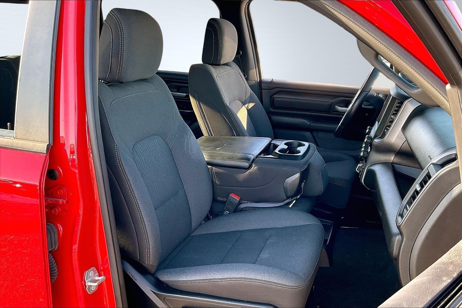 2023 RAM 1500 - Image 7