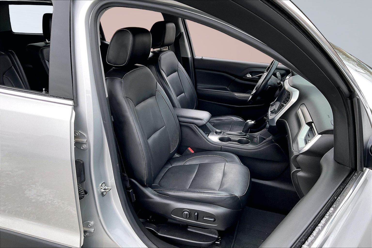 2017 GMC ACADIA - Image 7