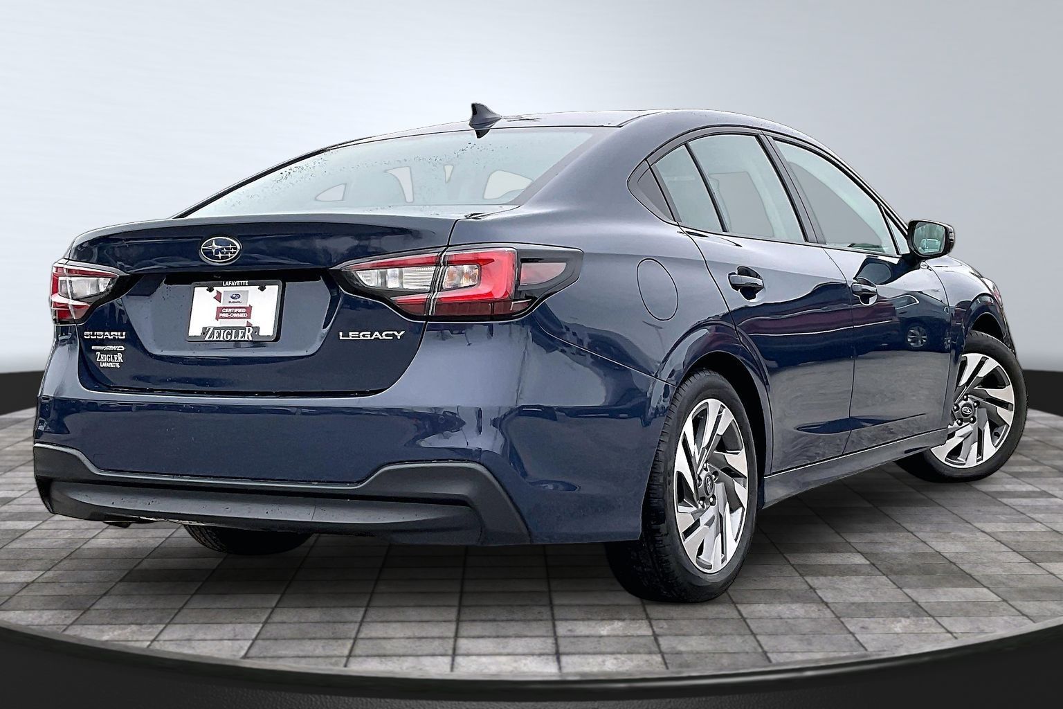 2025 SUBARU LEGACY - Image 2