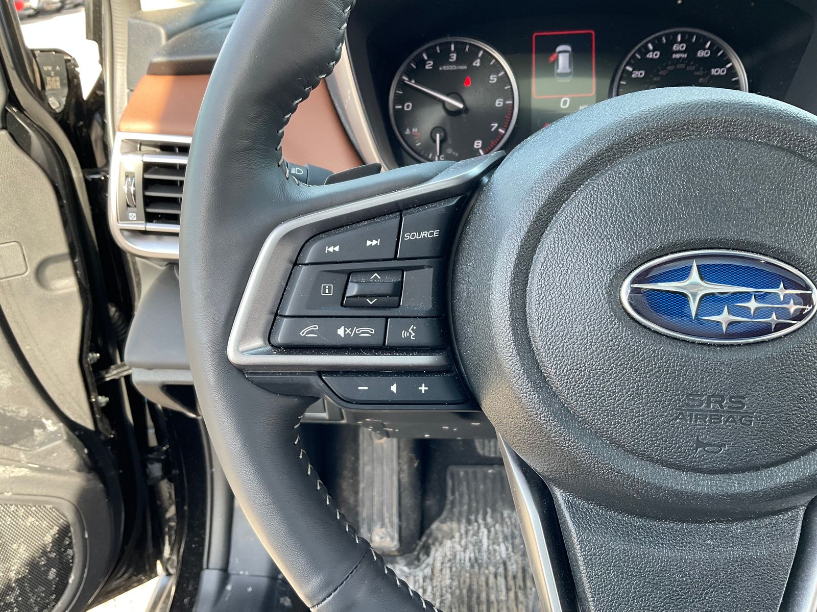 2025 SUBARU OUTBACK - Image 17