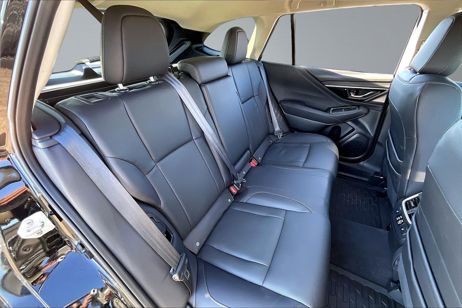 2025 SUBARU OUTBACK - Image 28