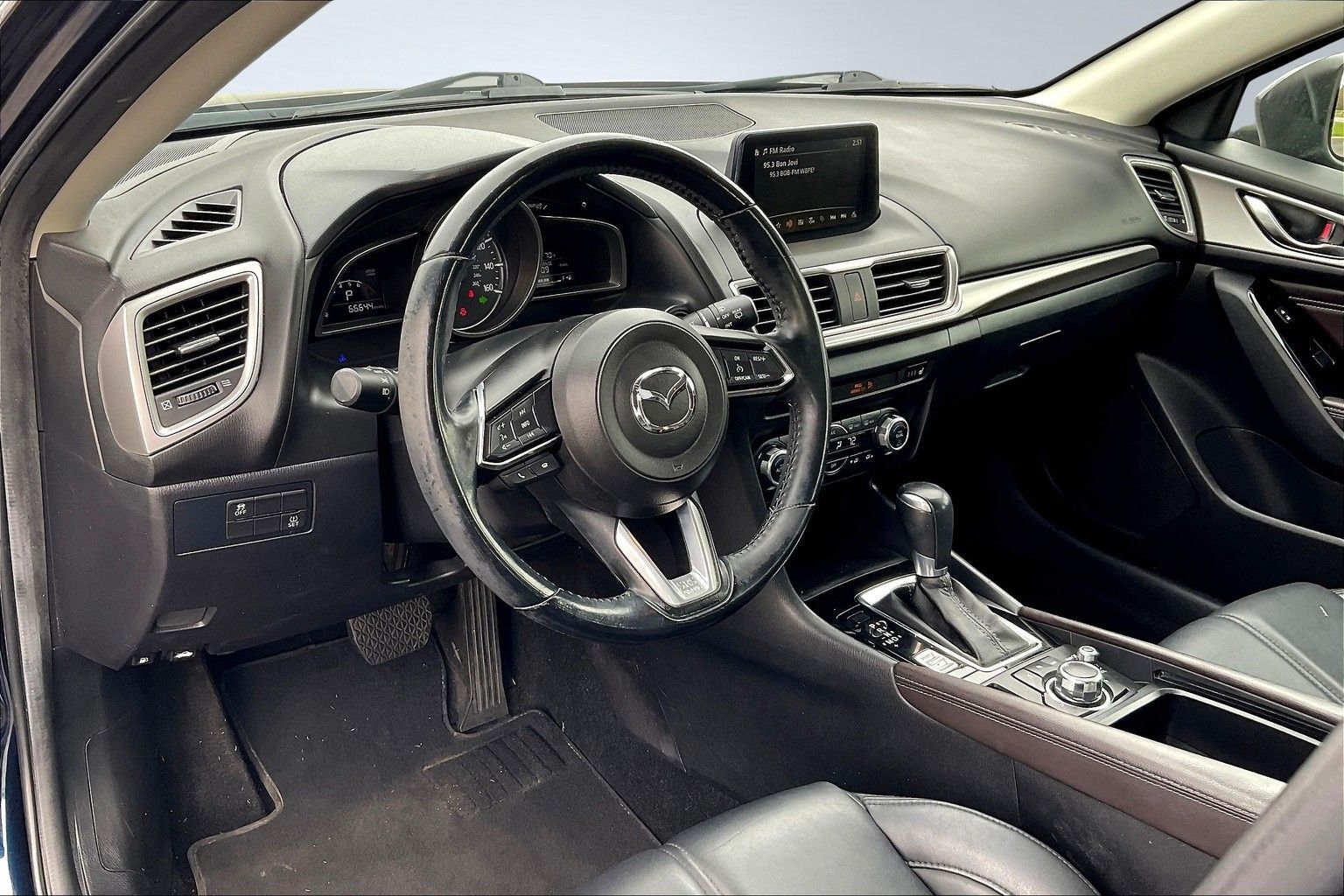 2017 MAZDA MAZDA3 - Image 12