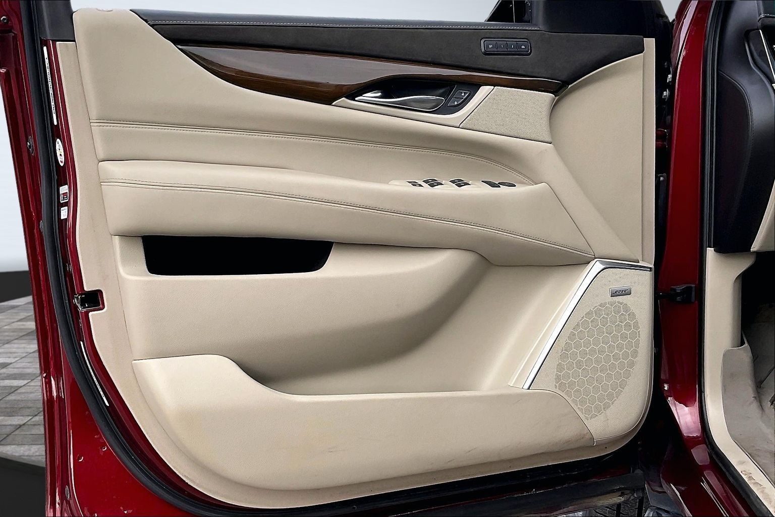 2019 CADILLAC ESCALADE - Image 17