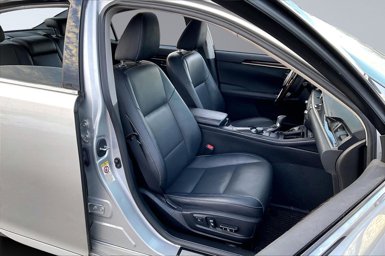 2017 LEXUS ES - Image 7