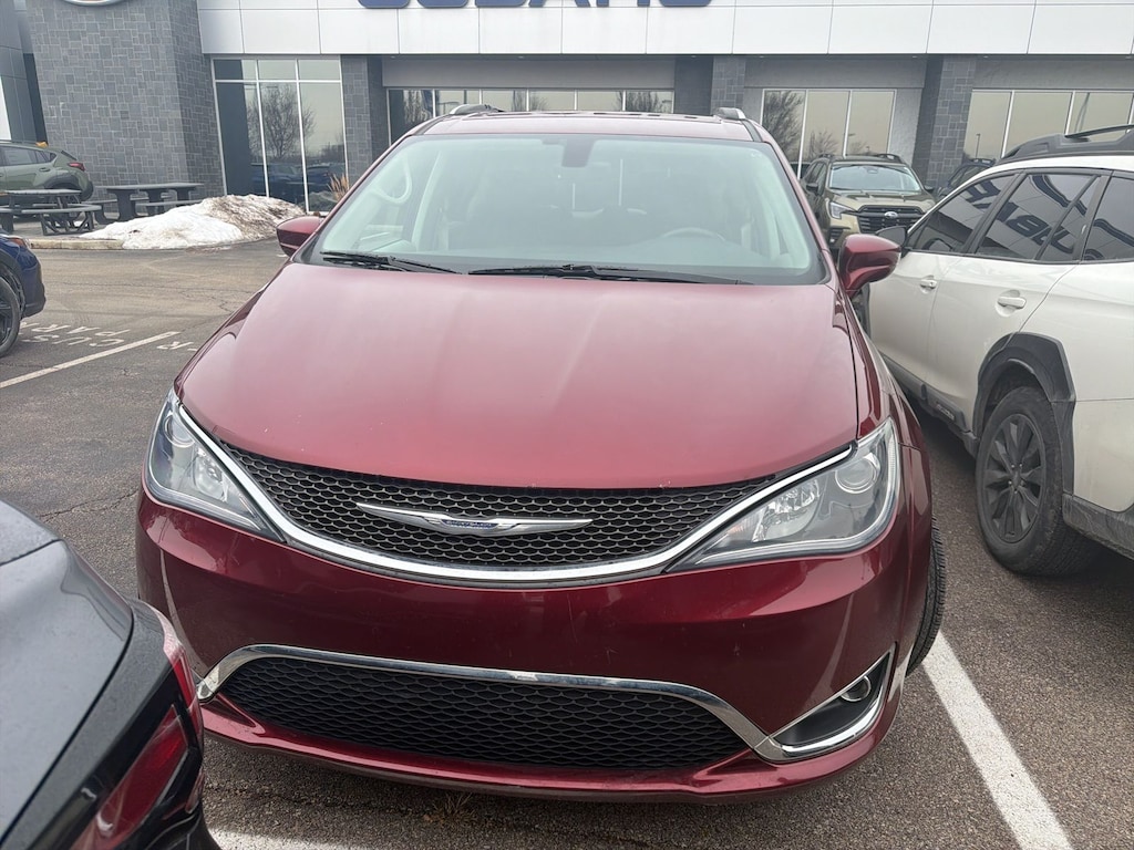 Used 2018 Chrysler Pacifica Touring L Plus Minivan/Van
