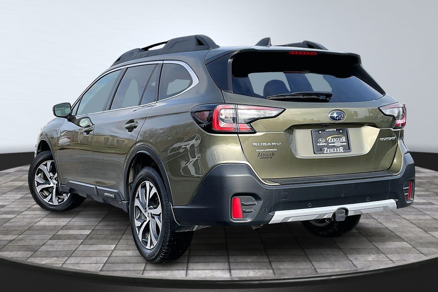 2020 SUBARU OUTBACK - Image 11