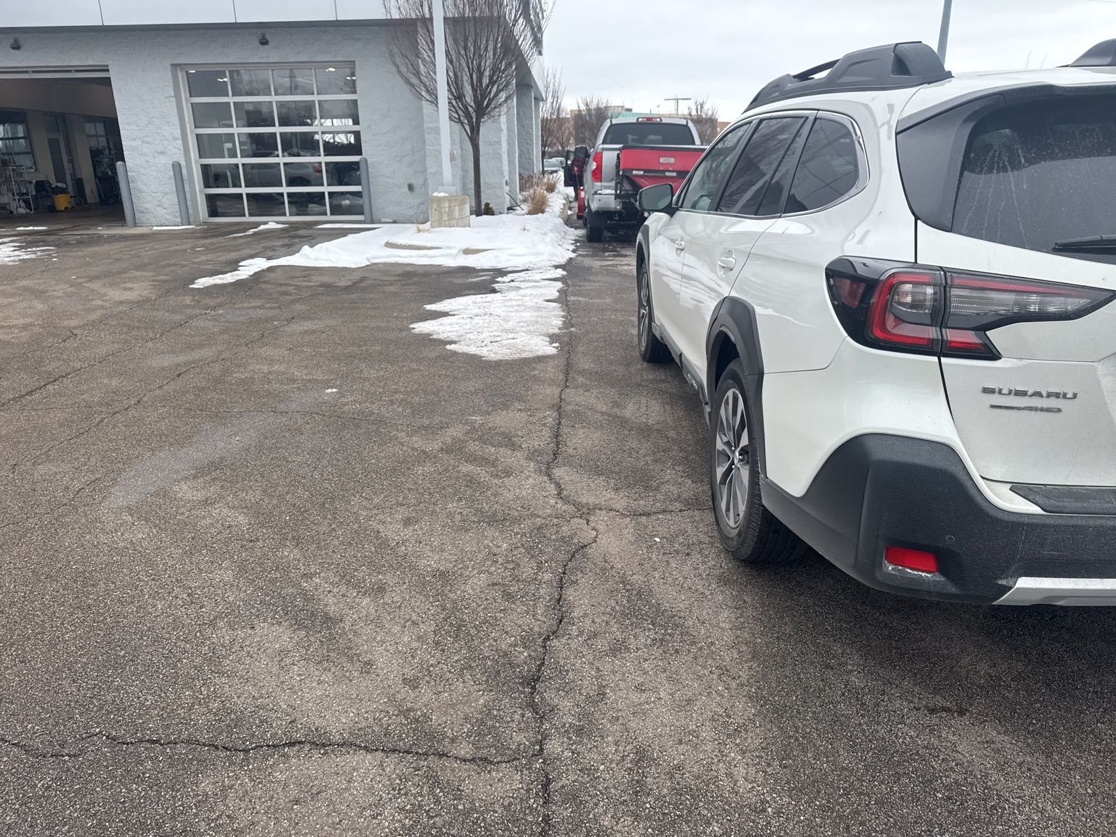 2024 SUBARU OUTBACK - Image 10