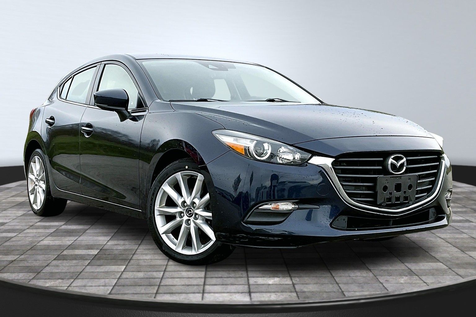 2017 MAZDA MAZDA3 - Image 10