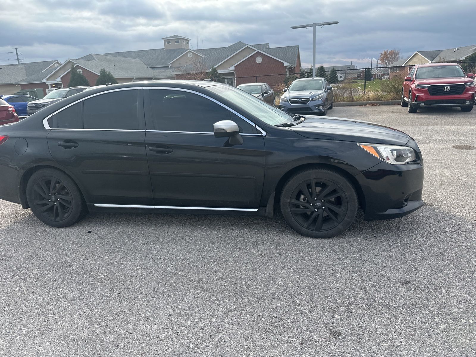 2017 Subaru Legacy photo 2