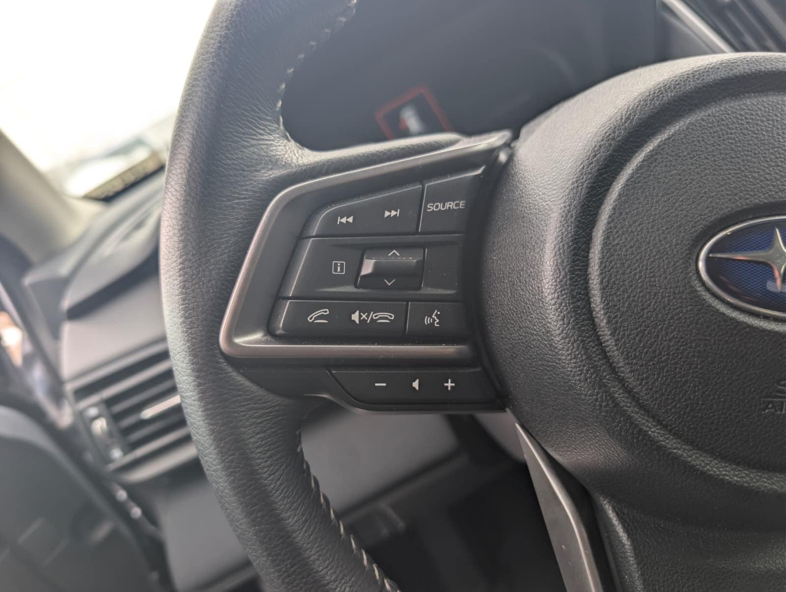 2025 SUBARU OUTBACK - Image 8