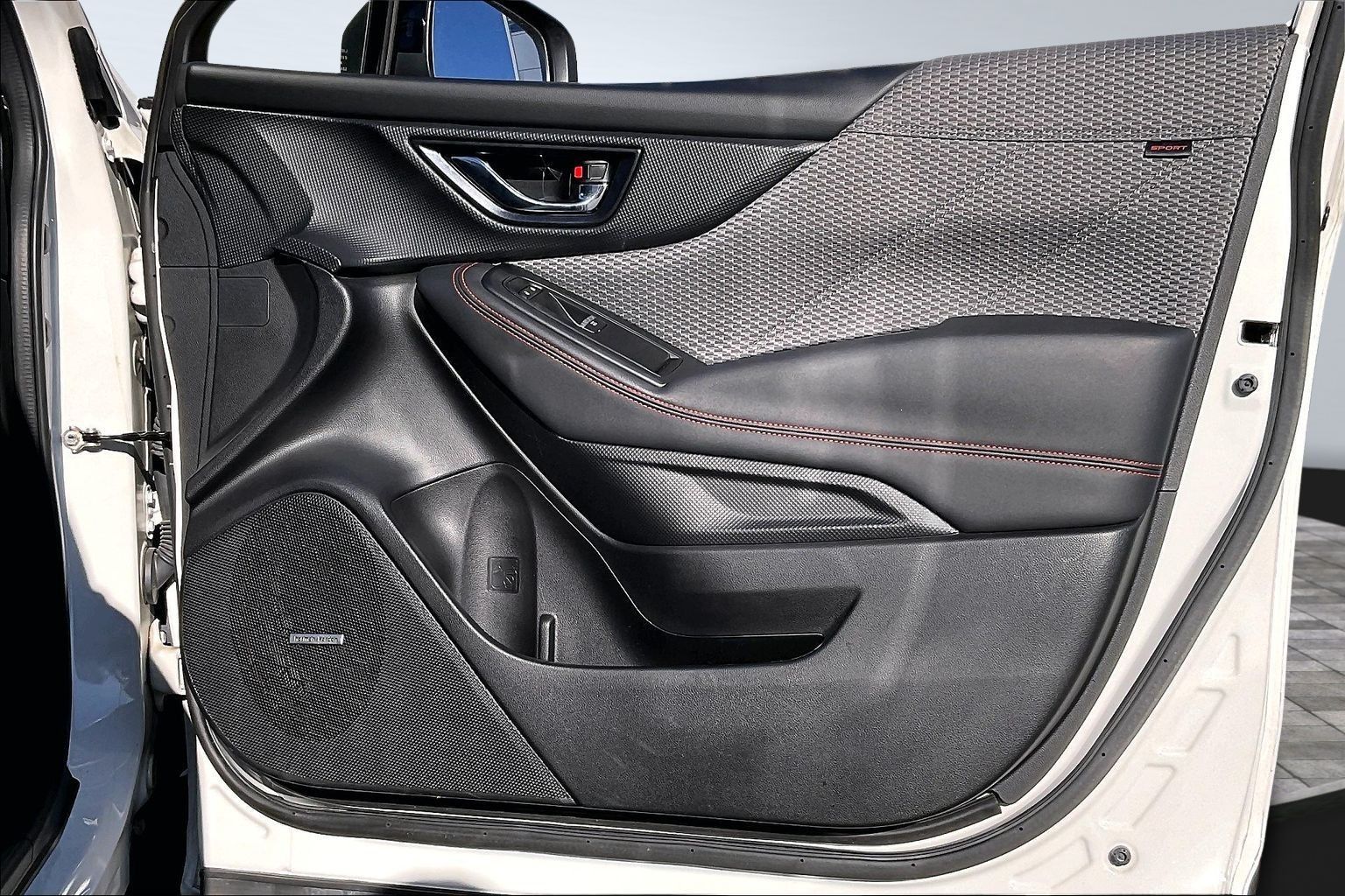 2023 SUBARU FORESTER - Image 18