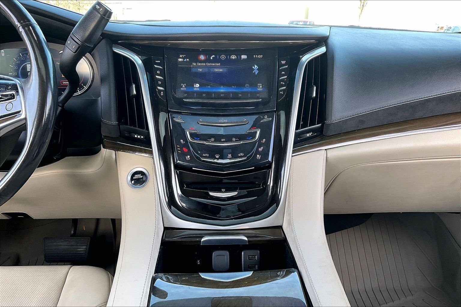 2019 CADILLAC ESCALADE - Image 23