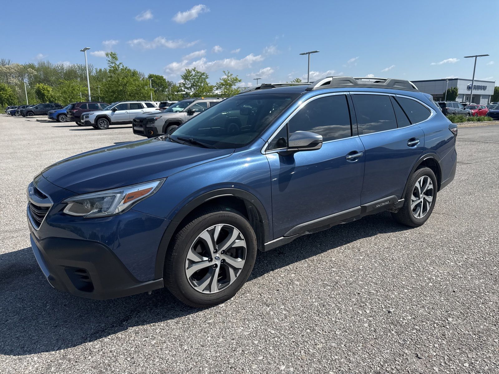 2020 Subaru Outback Touring's photo