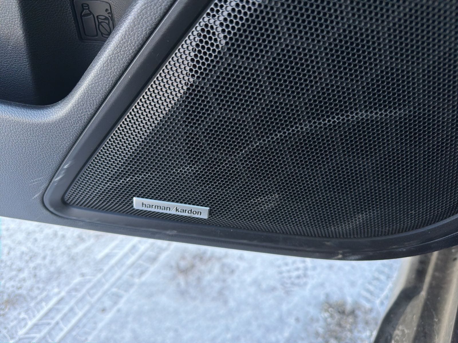 2025 SUBARU OUTBACK - Image 16