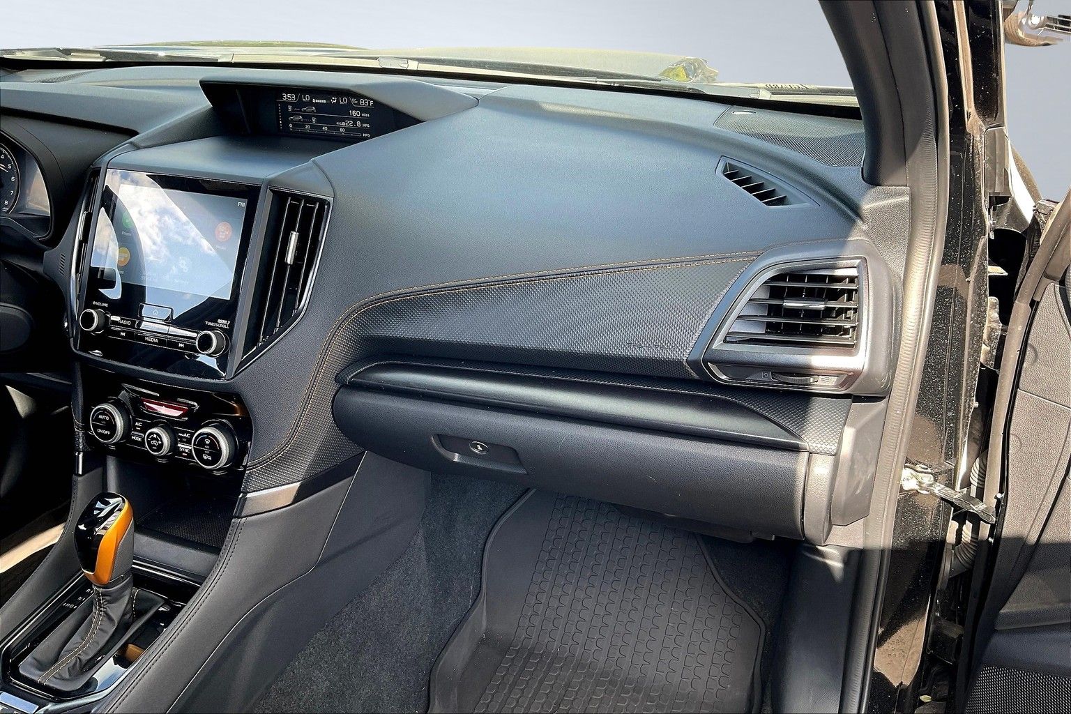 2024 SUBARU FORESTER - Image 15