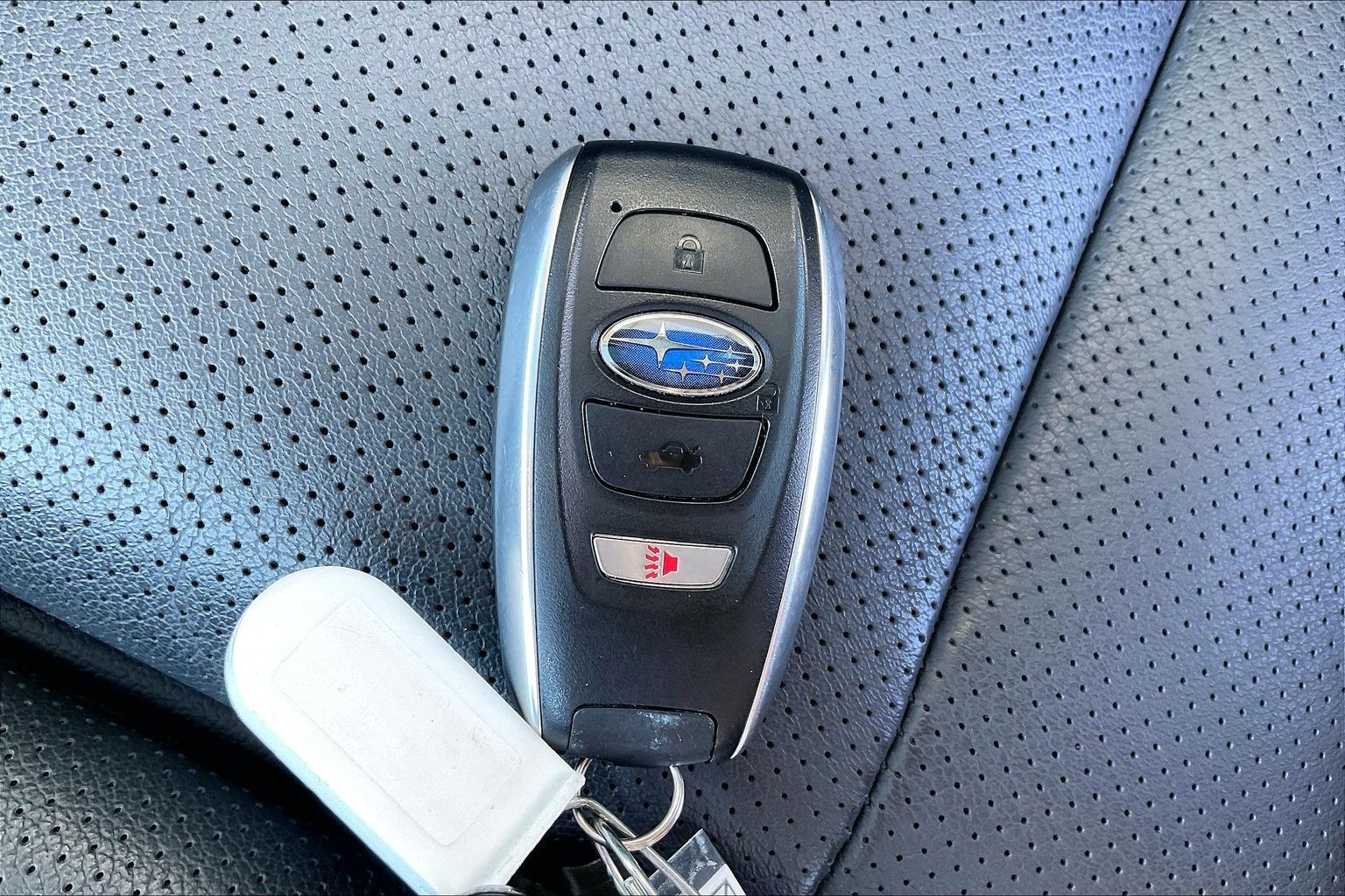 2025 SUBARU LEGACY - Image 9