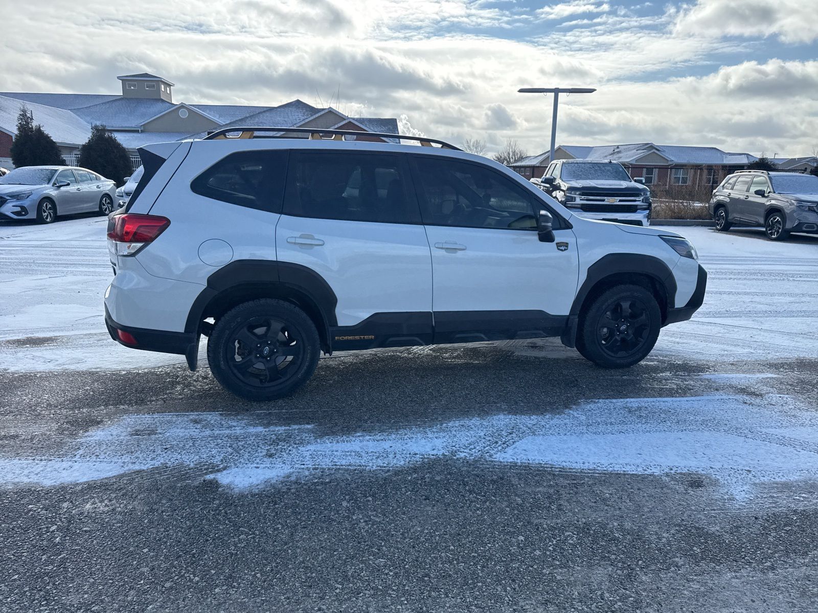 2024 SUBARU FORESTER - Image 11