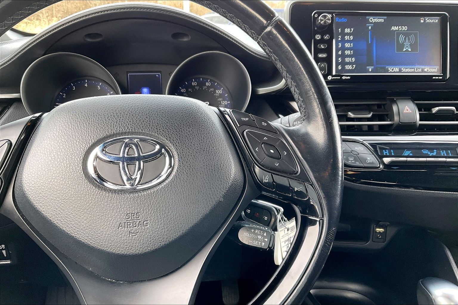 2018 TOYOTA C-HR - Image 19