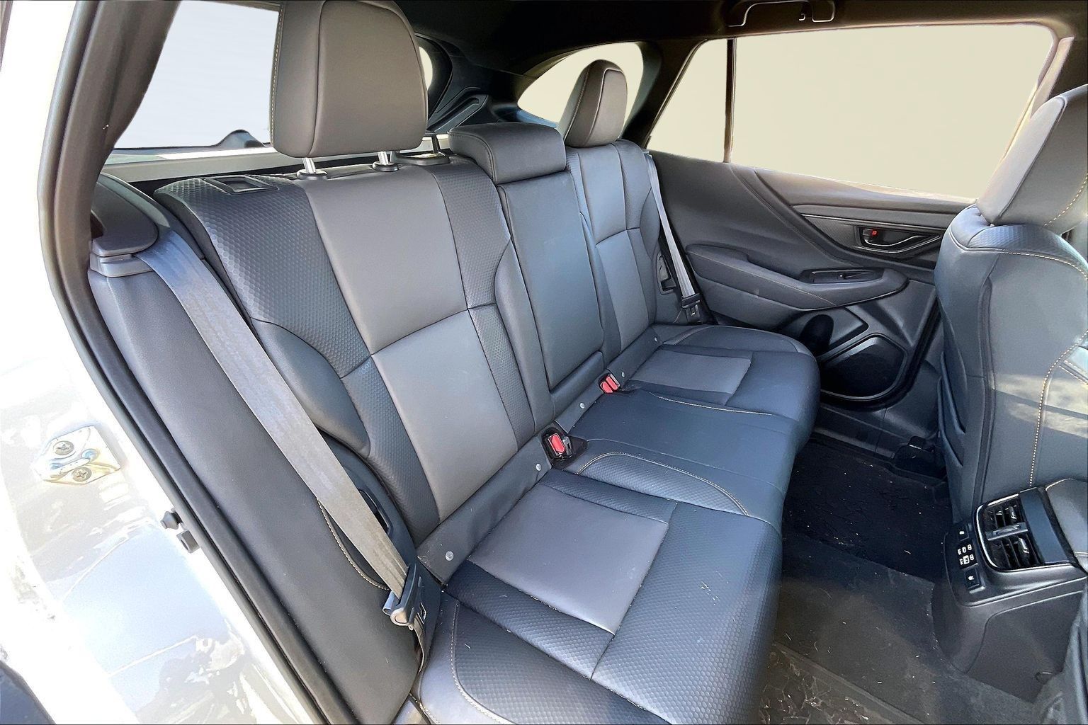 2023 SUBARU OUTBACK - Image 17