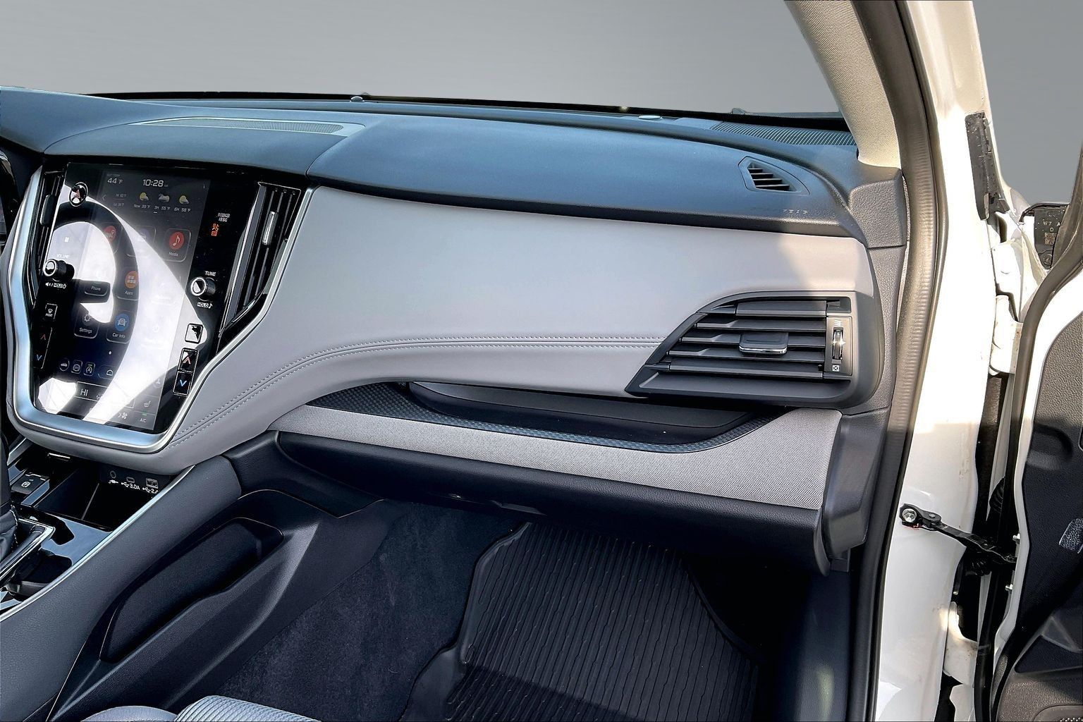 2025 SUBARU LEGACY - Image 15