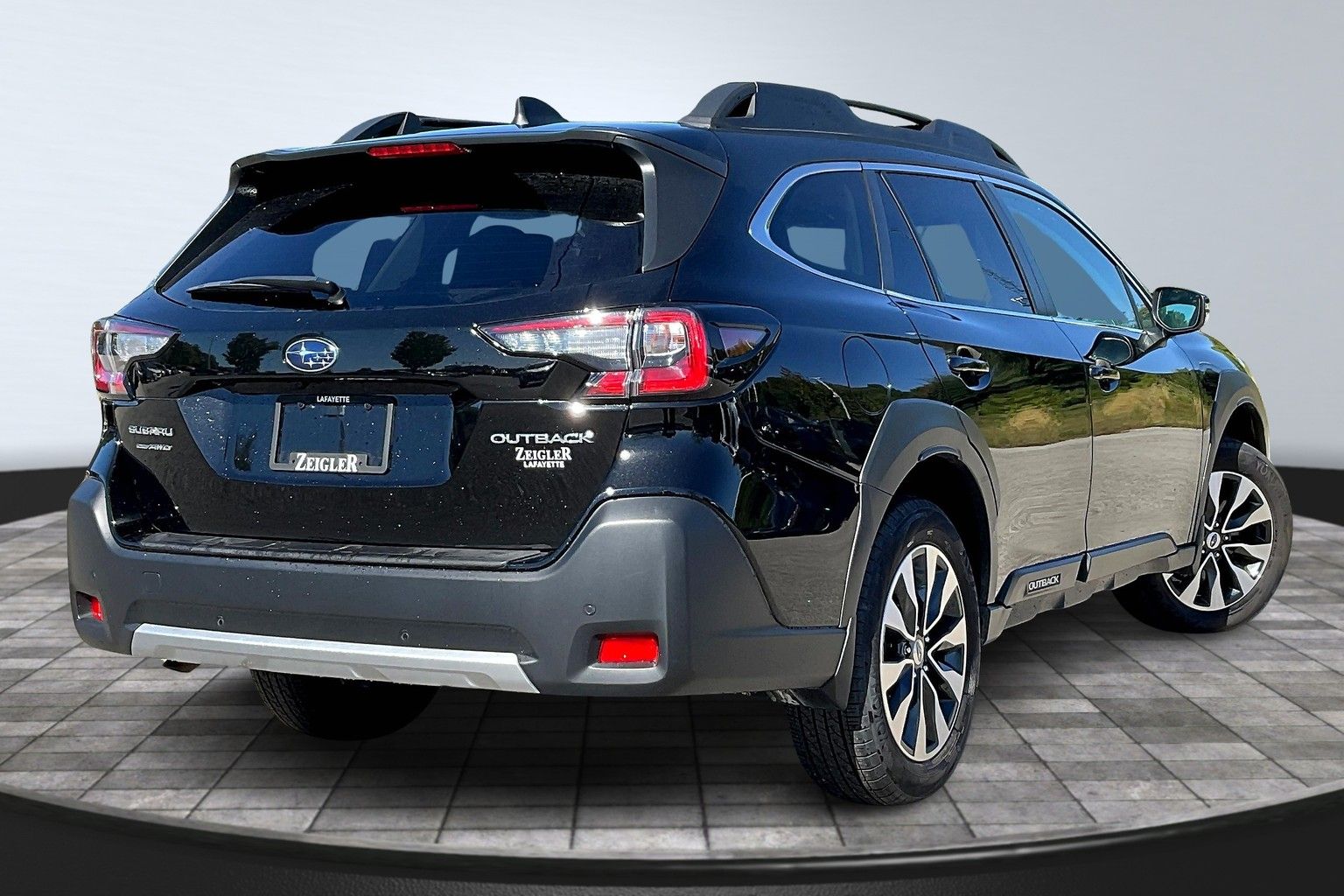 2025 Subaru Outback Limited photo 2