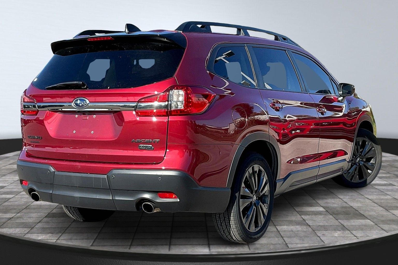 2022 Subaru Ascent Onyx Edition photo 2
