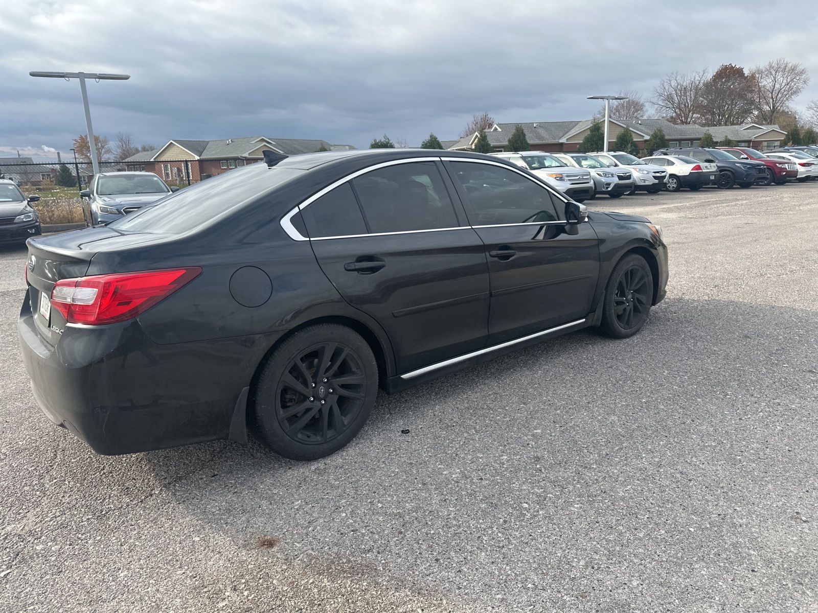 2017 Subaru Legacy photo 3