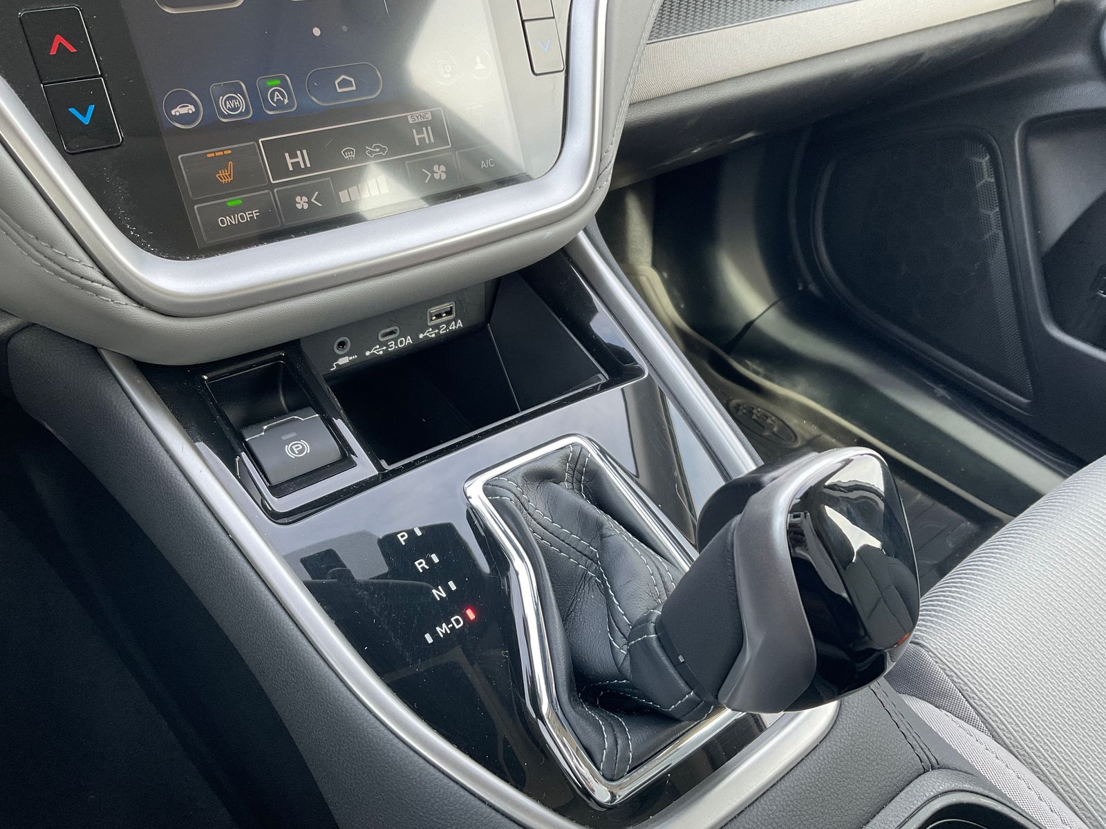 2025 SUBARU LEGACY - Image 18