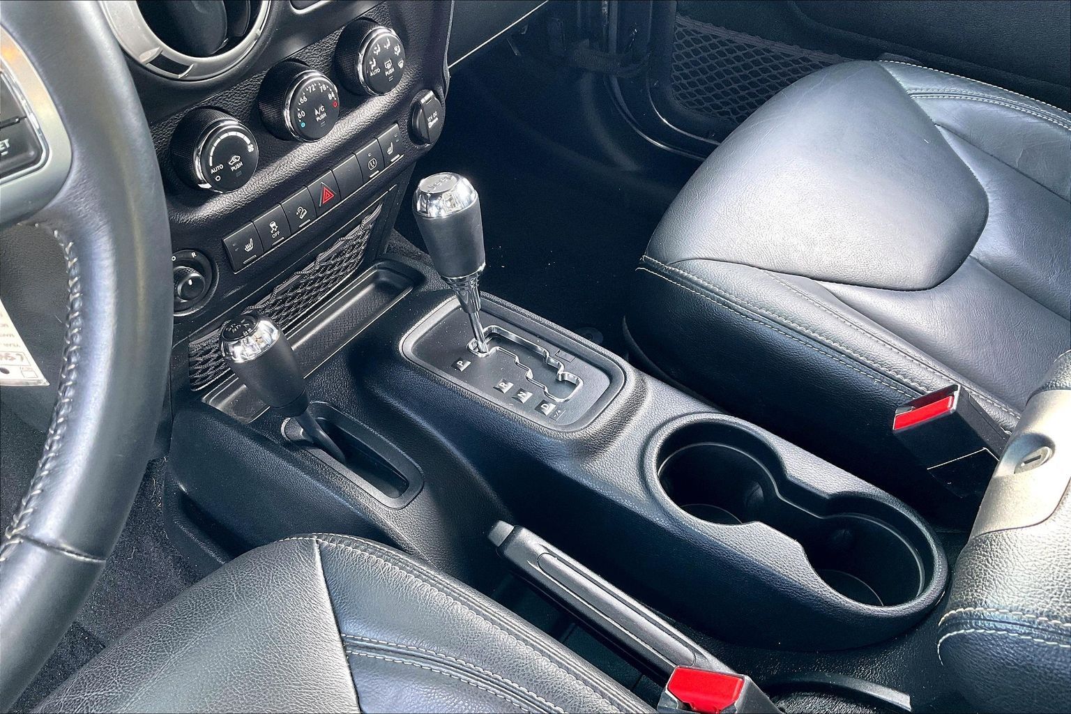 2016 JEEP WRANGLER - Image 13