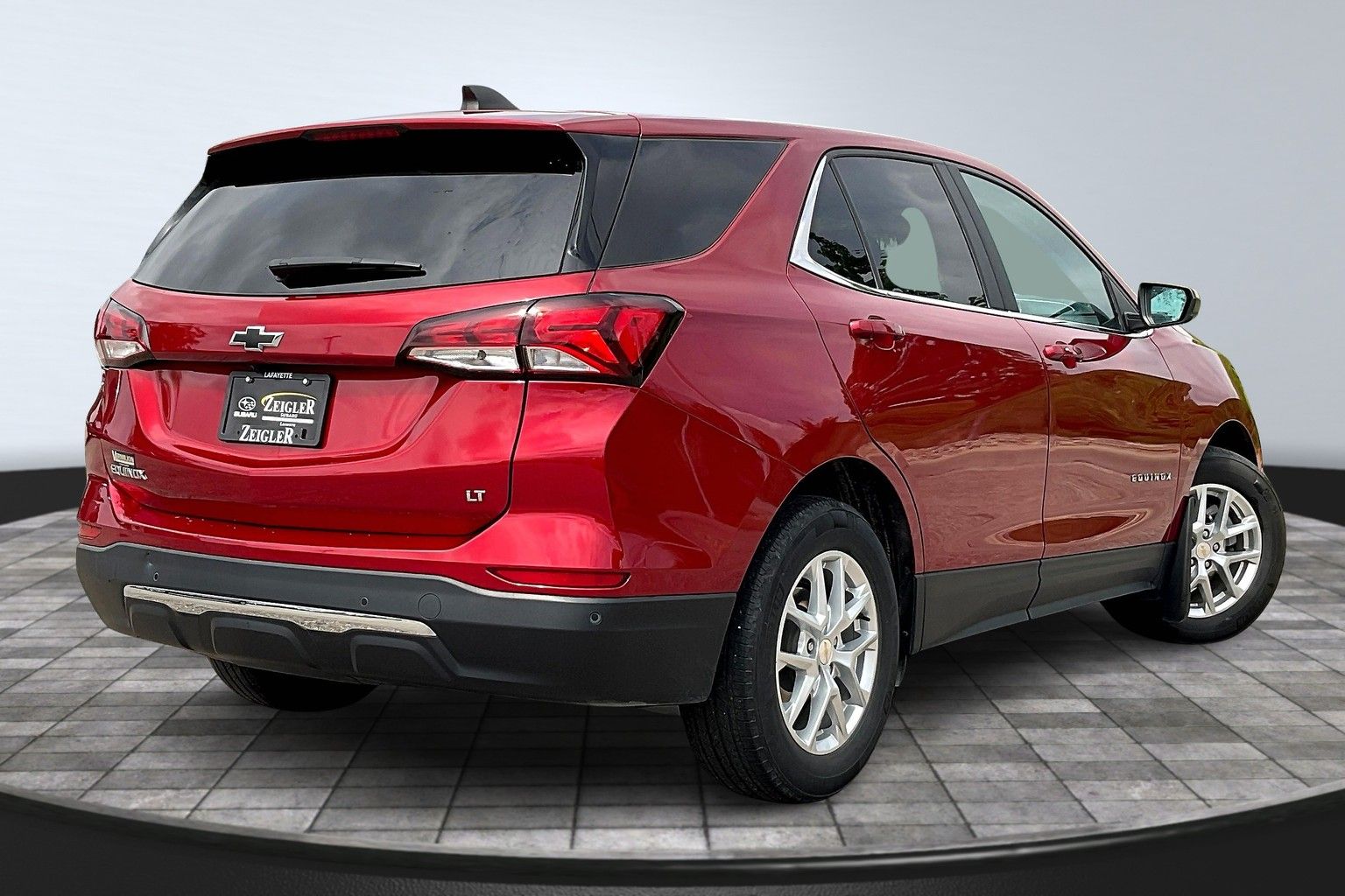 Used 2022 Chevrolet Equinox LT with VIN 3GNAXKEVXNL216049 for sale in Lafayette, IN