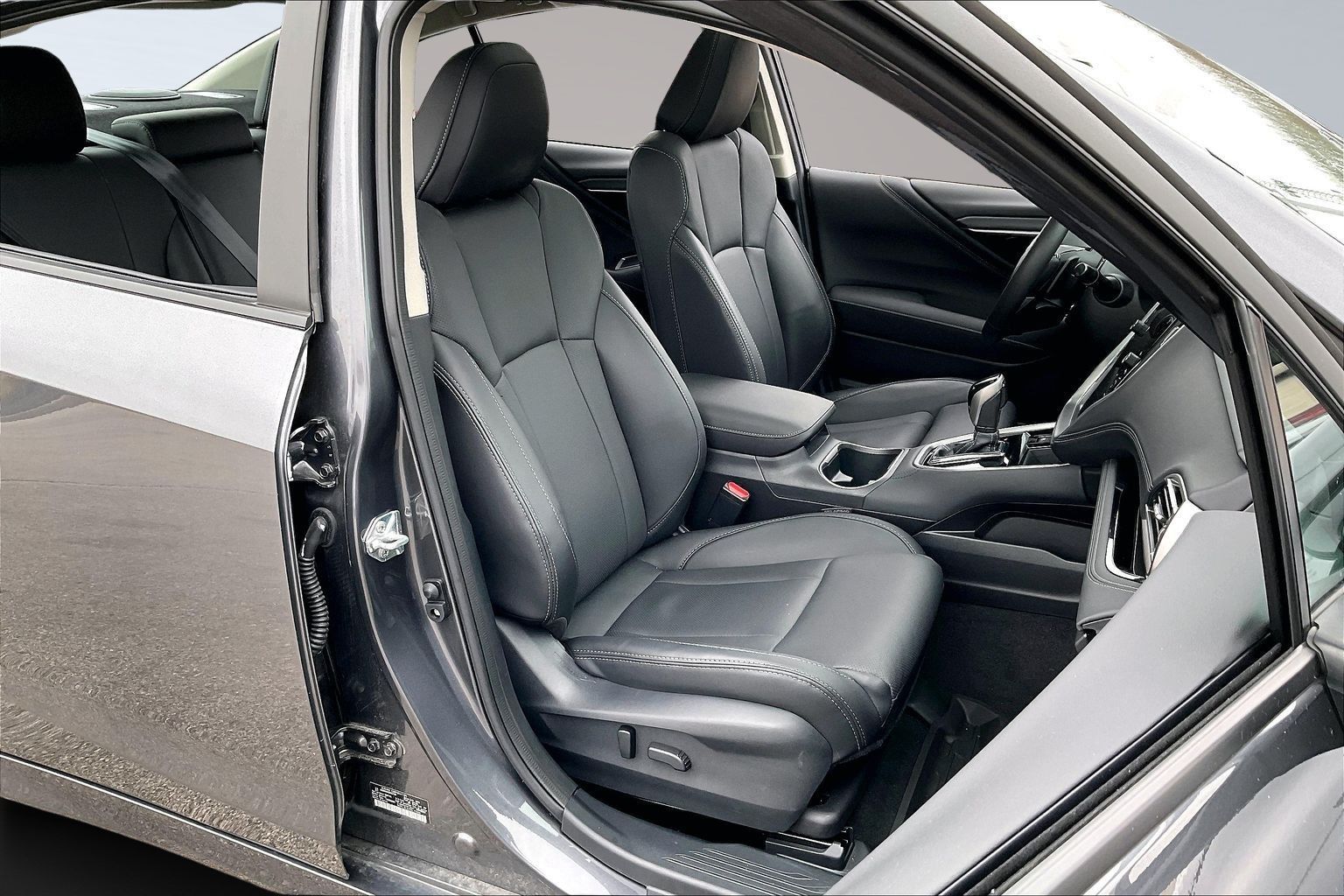 2025 SUBARU LEGACY - Image 7