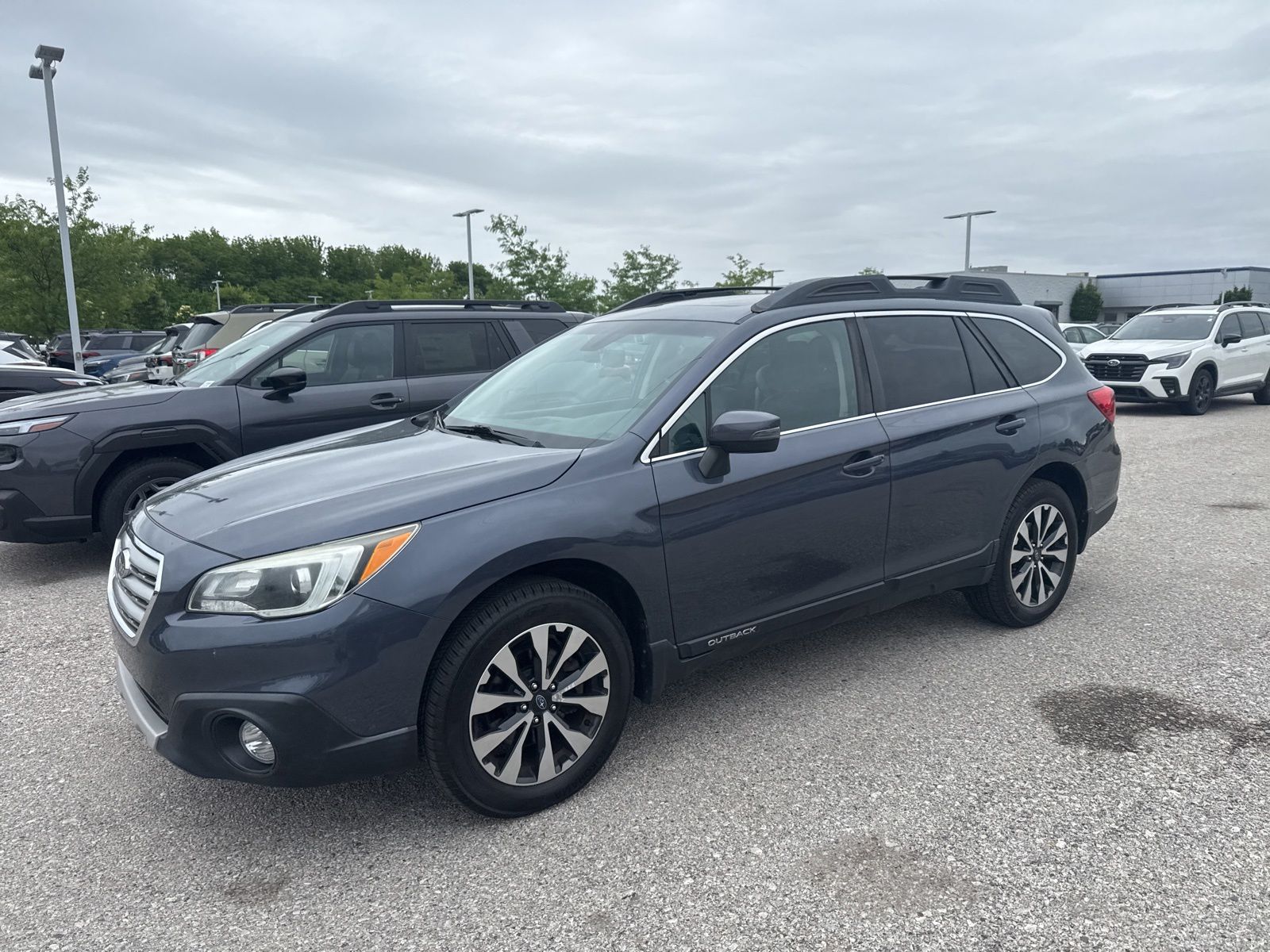 2017 Subaru Outback 2.5i Limited's photo