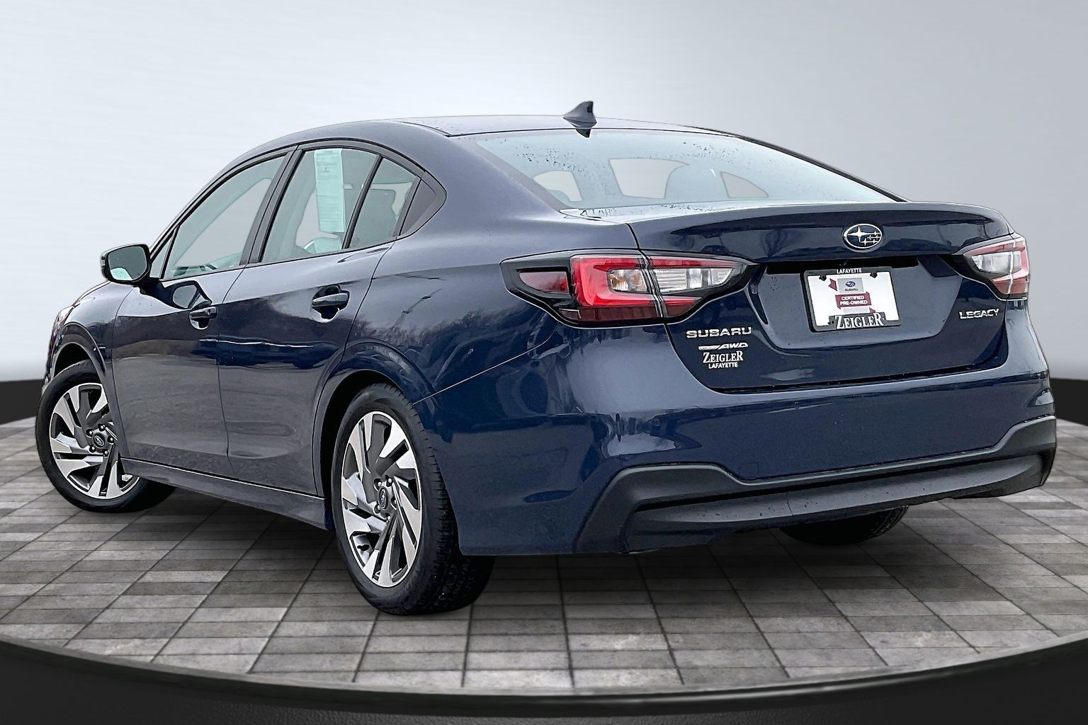 2025 SUBARU LEGACY - Image 11