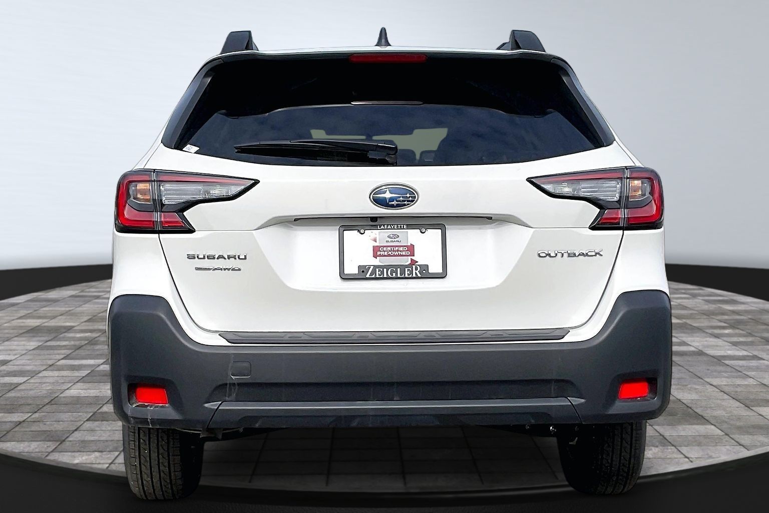 2025 SUBARU OUTBACK - Image 4