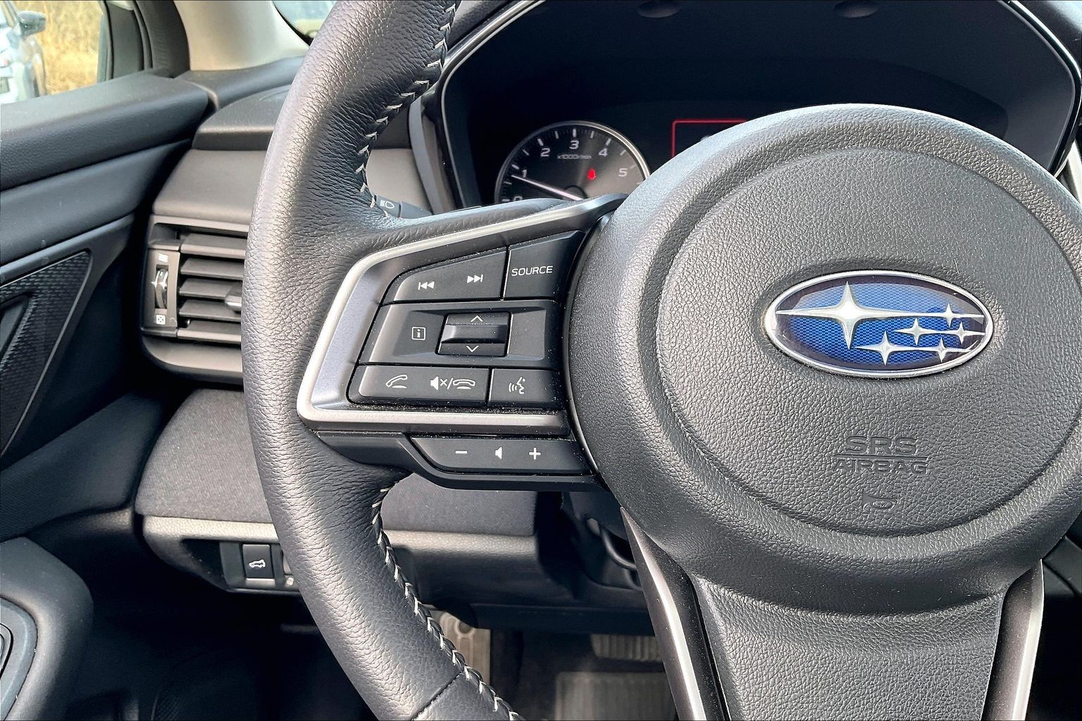 2025 SUBARU OUTBACK - Image 19