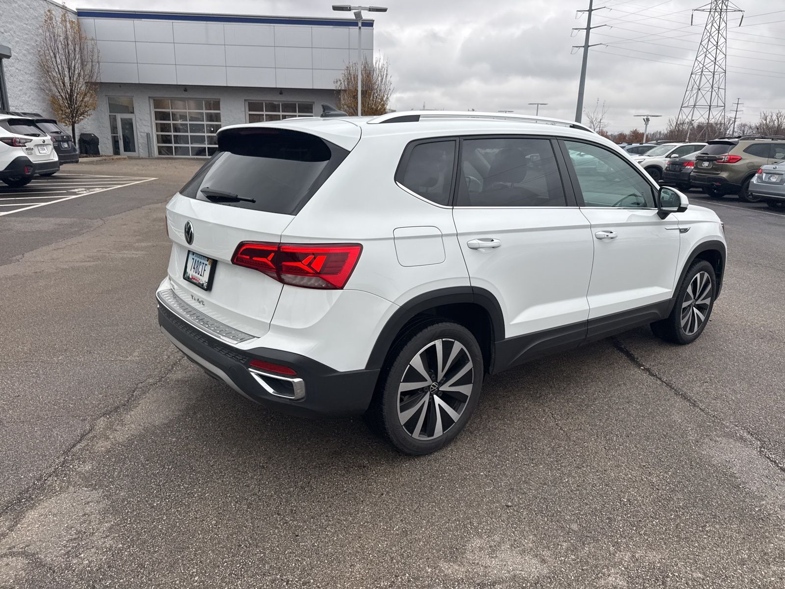 2023 VOLKSWAGEN TAOS - Image 11