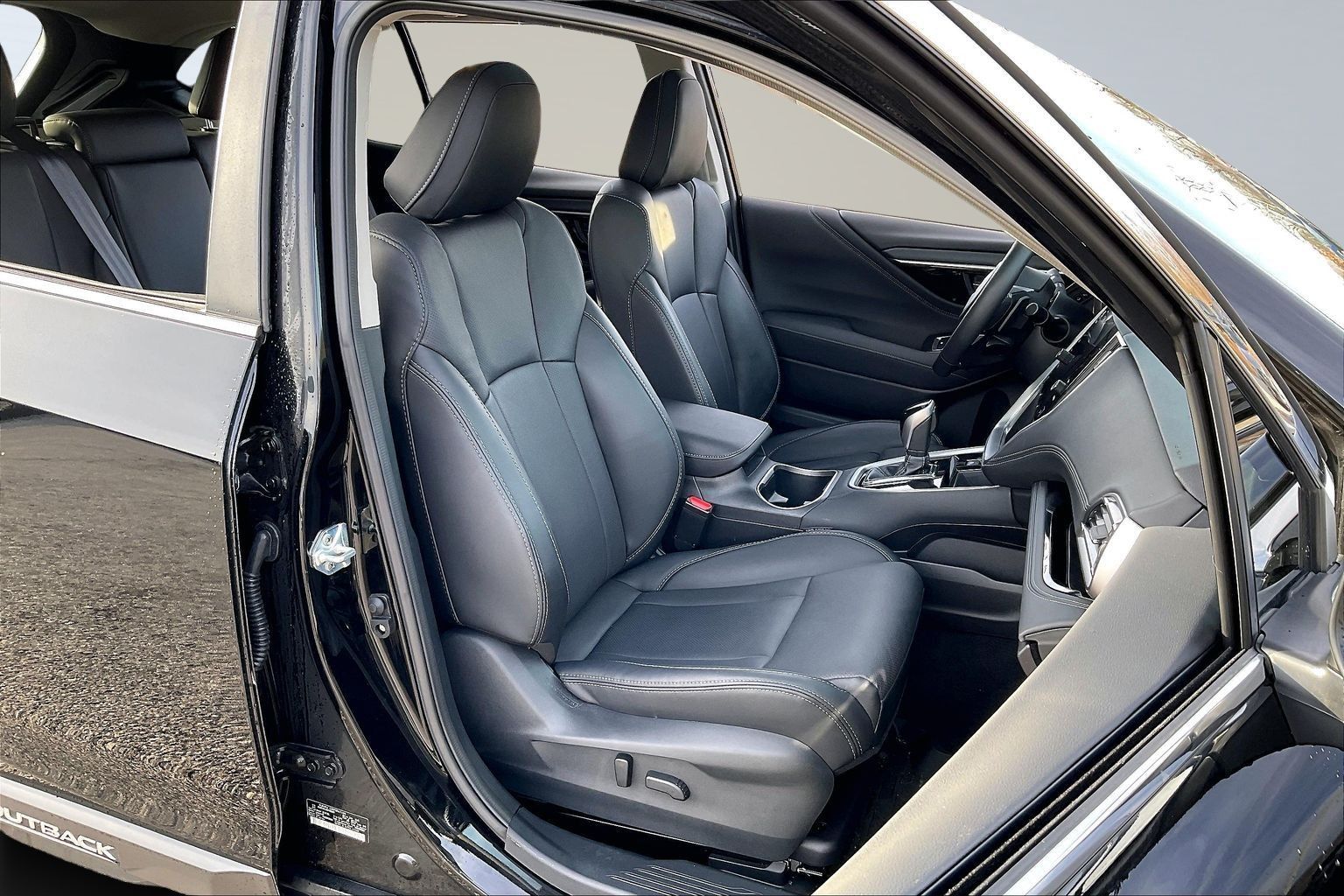 2025 SUBARU OUTBACK - Image 7