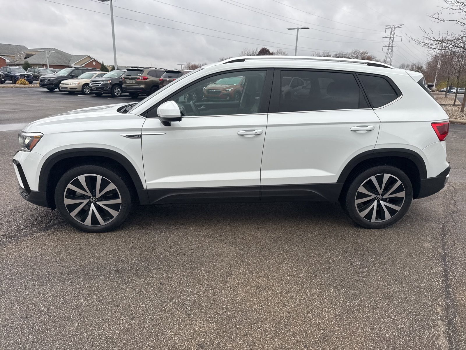 2023 VOLKSWAGEN TAOS - Image 14