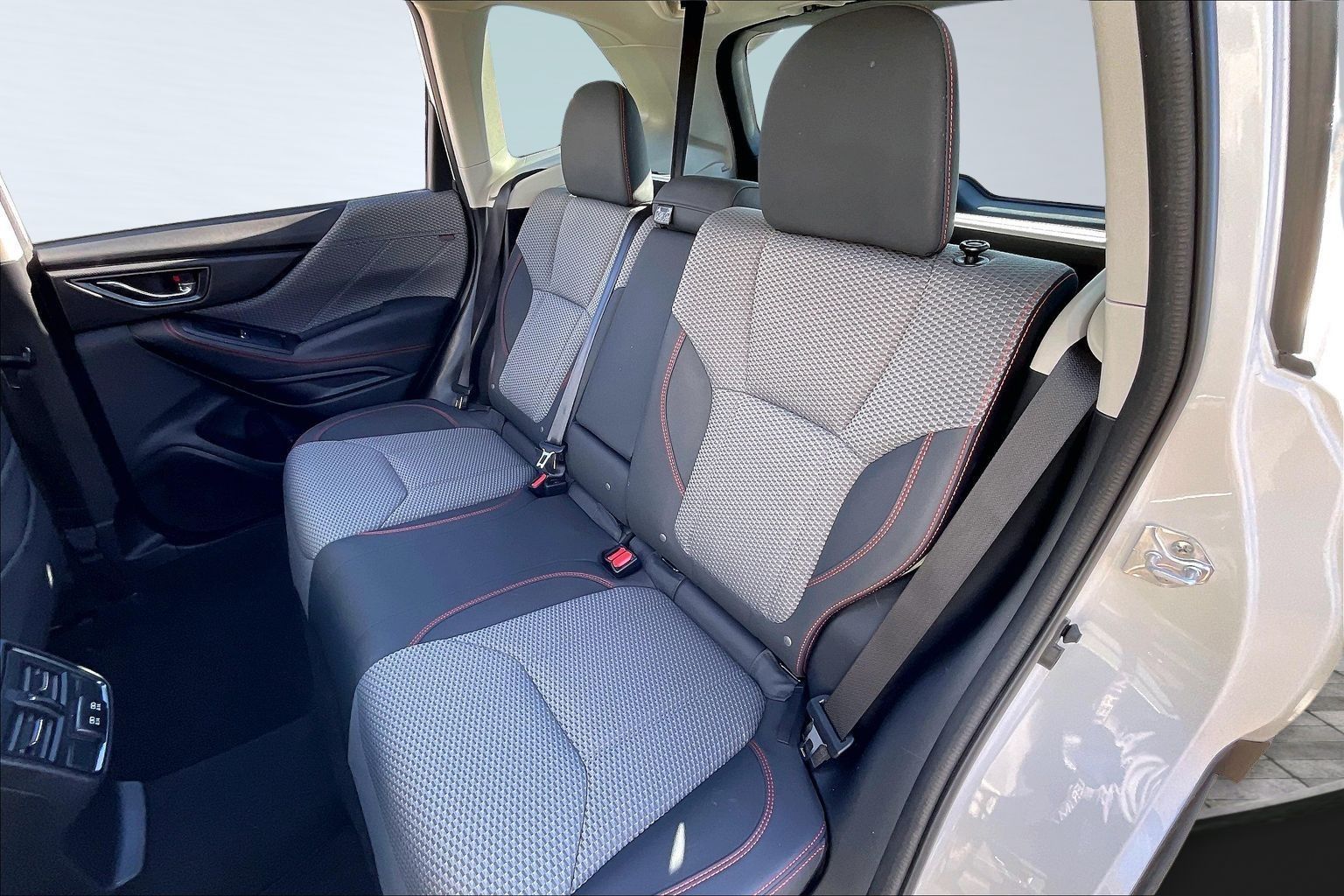 2023 SUBARU FORESTER - Image 27