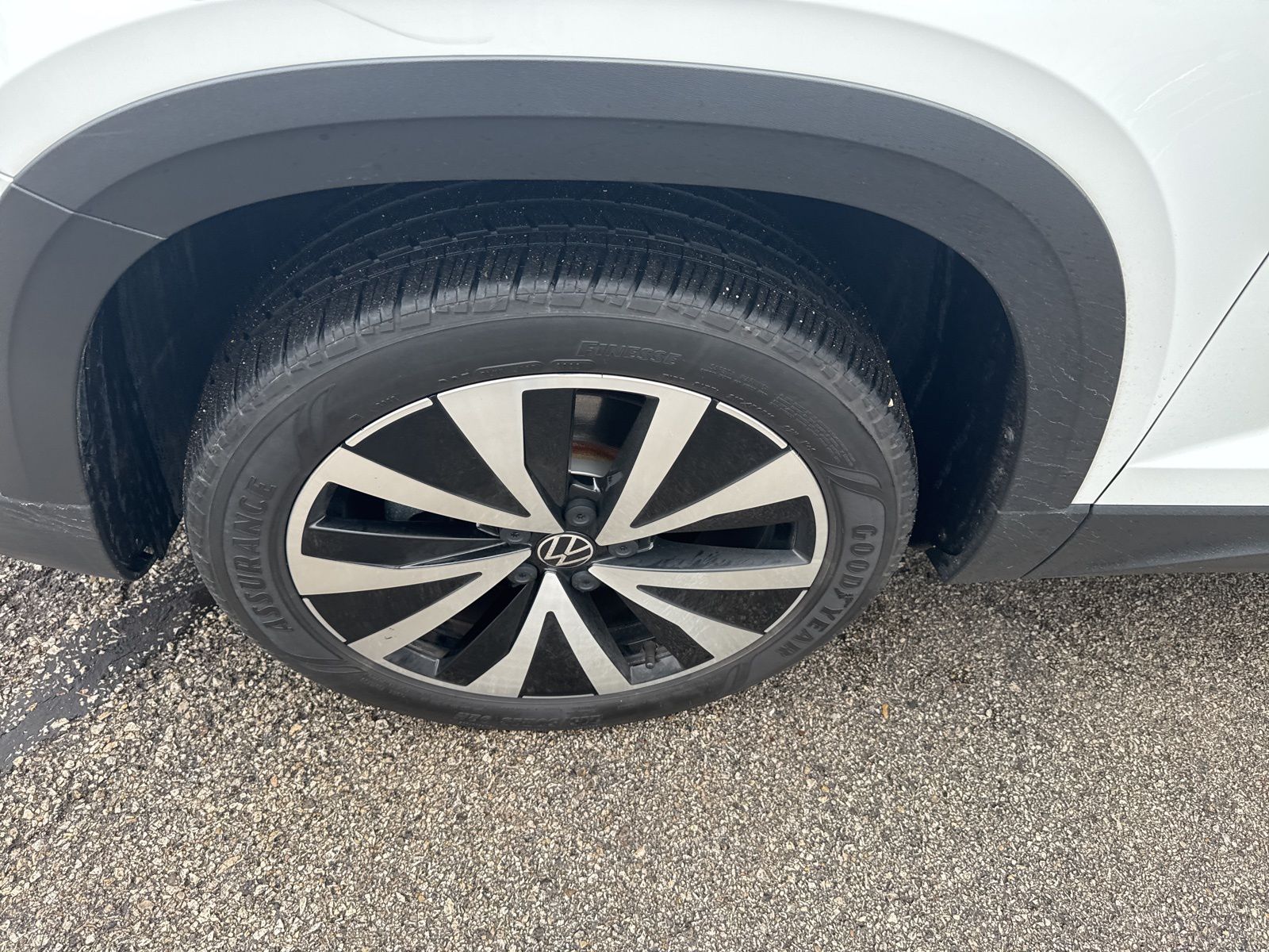 2023 VOLKSWAGEN TAOS - Image 15