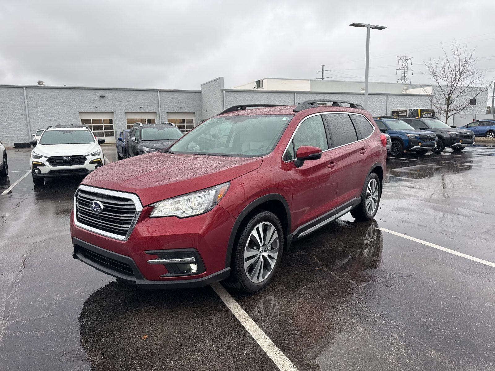 2019 Subaru Ascent Limited's photo