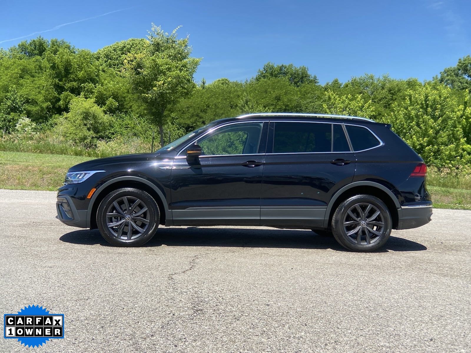 Used 2022 Volkswagen Tiguan SE with VIN 3VV2B7AX7NM020677 for sale in Lafayette, IN