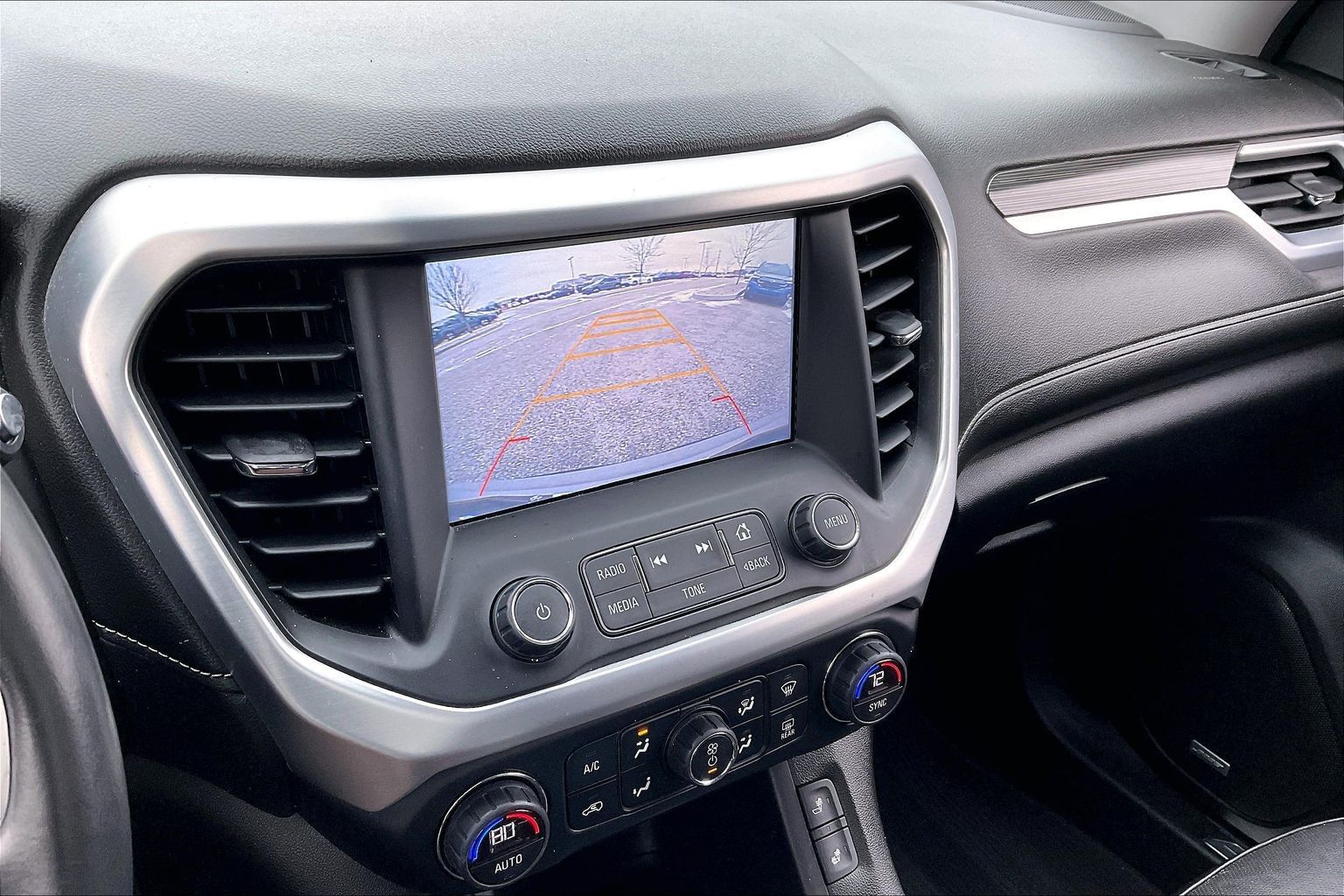 2017 GMC ACADIA - Image 21