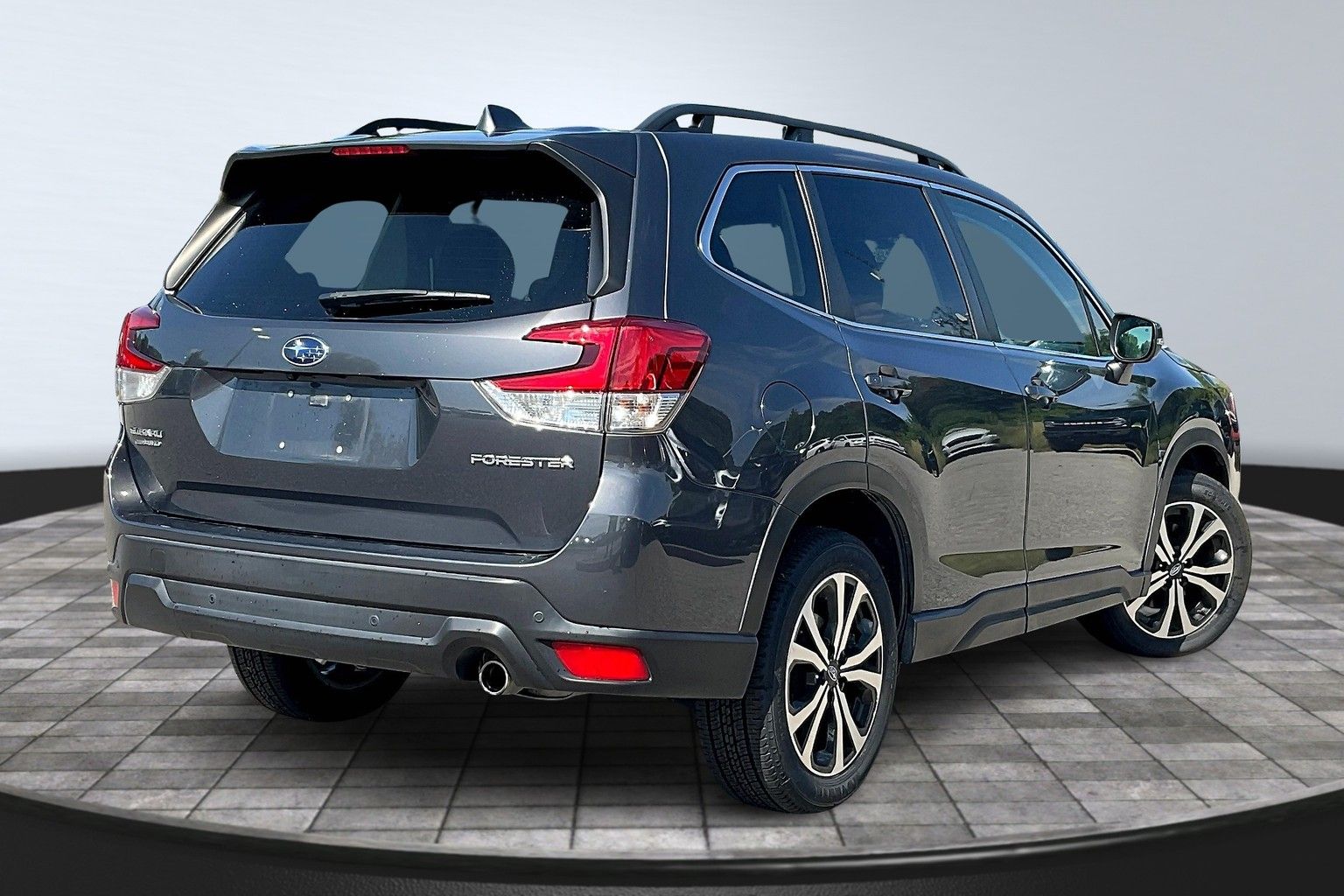2022 Subaru Forester Limited photo 2