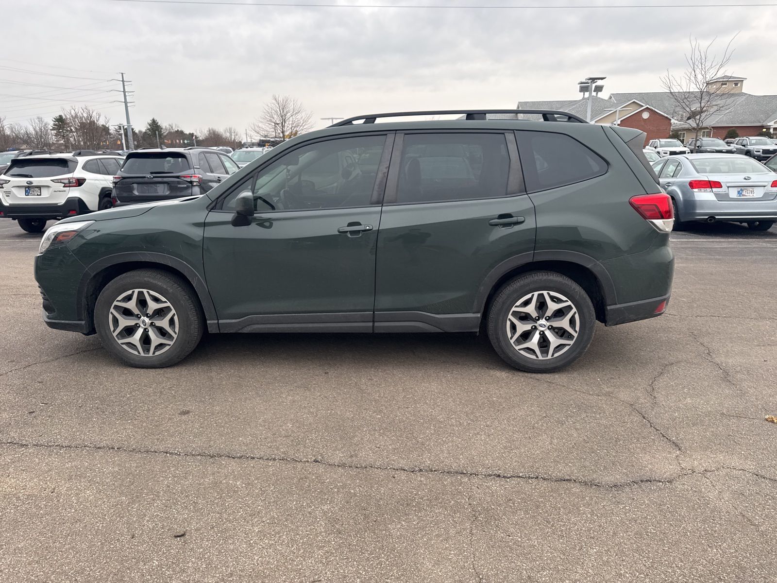 2023 SUBARU FORESTER - Image 11