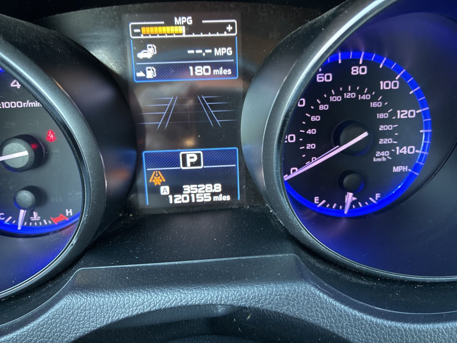 2017 SUBARU OUTBACK - Image 10