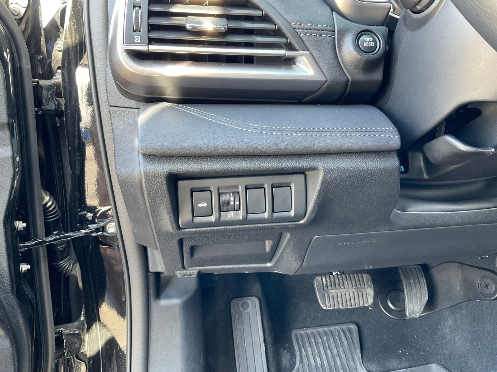 2025 SUBARU LEGACY - Image 19