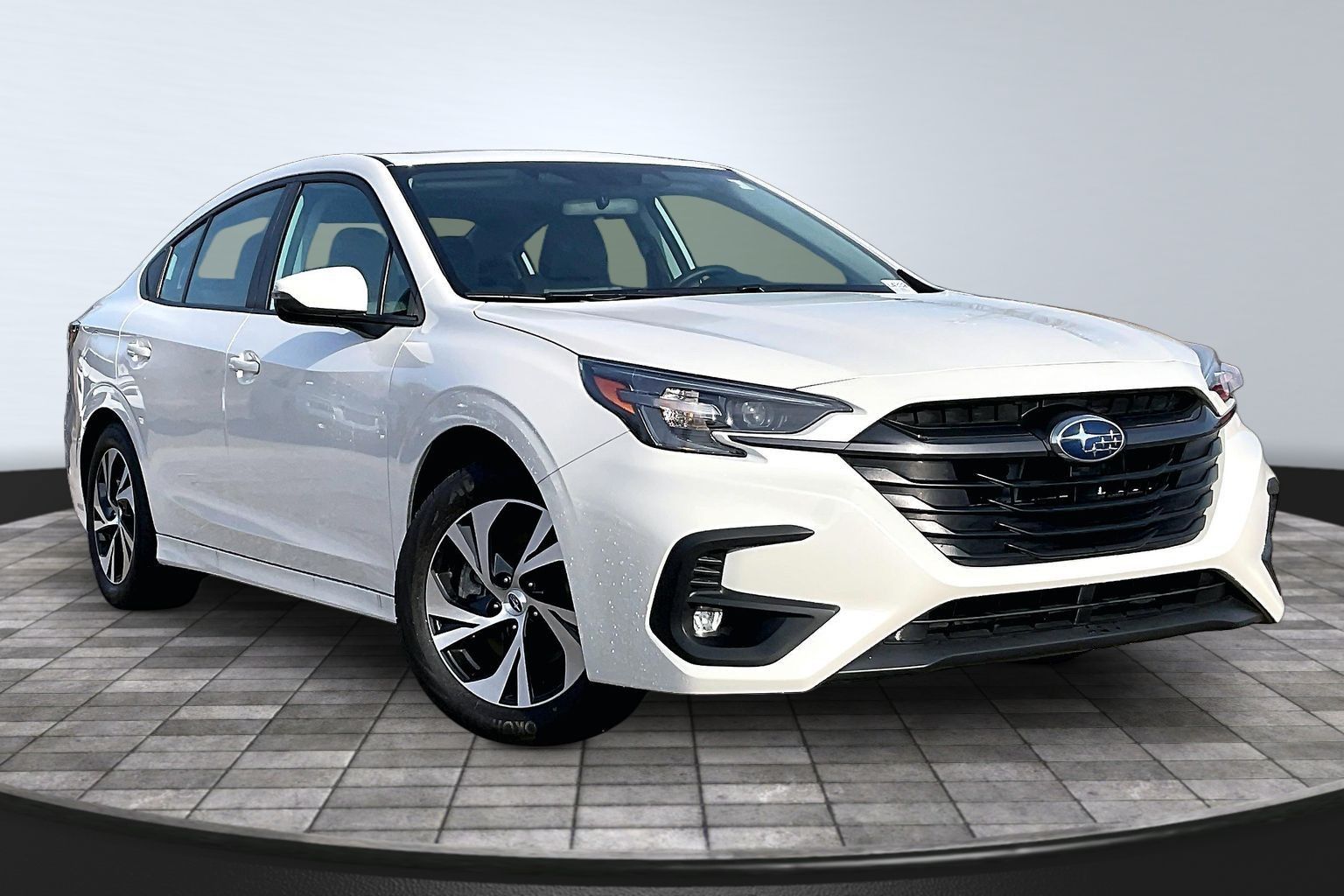 2025 SUBARU LEGACY - Image 10