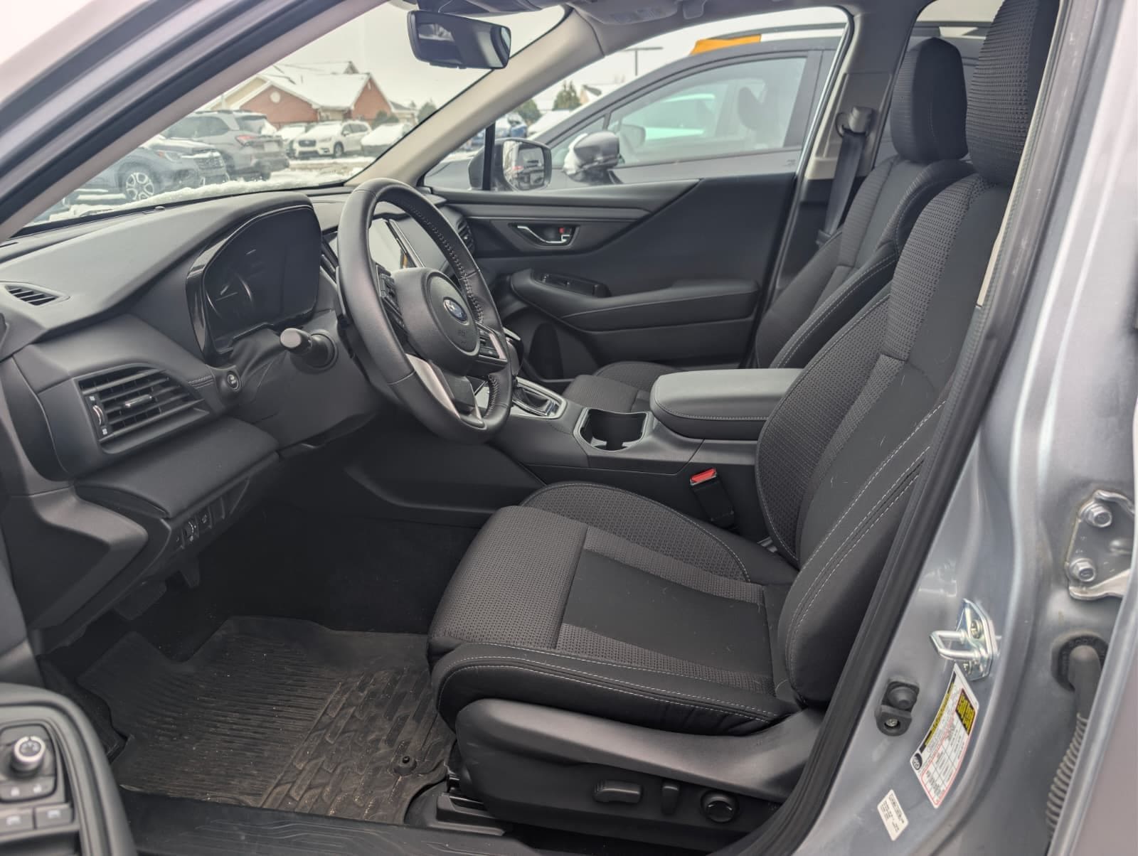 2025 SUBARU OUTBACK - Image 12